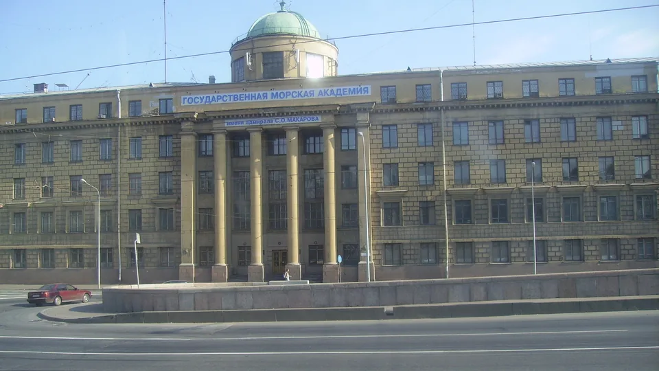Amiral Makarov Denizcilik Üniversitesi kampüsü